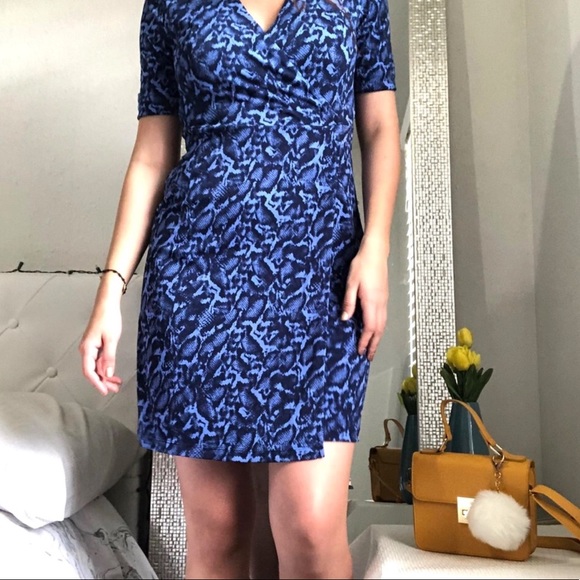 APT. 9 | SNAKE PRINT BLUE WRAP DRESS - Picture 3 of 8